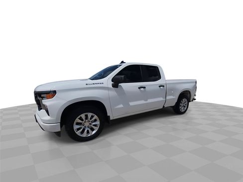 Used 2025 Chevrolet Silverado 1500 Custom RWD image 4
