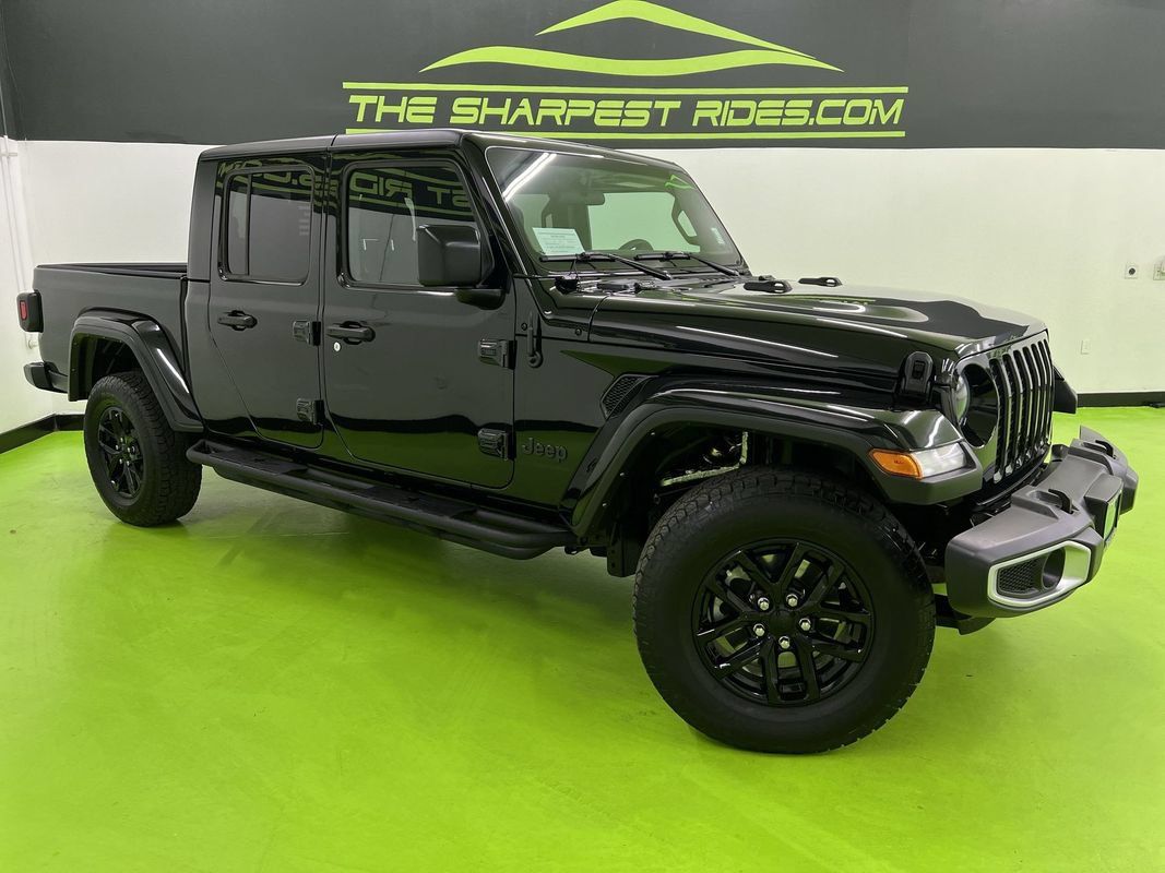 Used 2023 Jeep Gladiator Sport AWD/4WD image 1