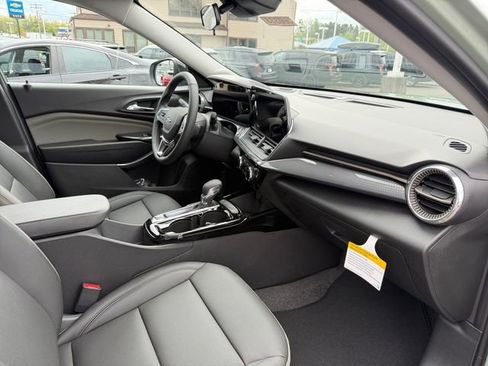 New 2026 Chevrolet Trax ACTIV FWD image 35