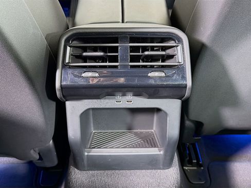 Used 2025 BMW 530i xDrive image 28