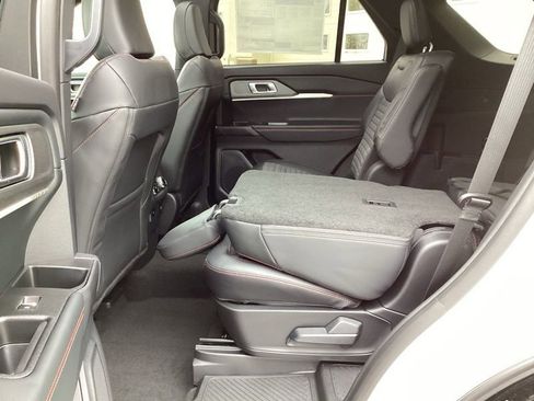 New 2026 Ford Explorer ST-Line w/ ST-Line Street Pack image 27