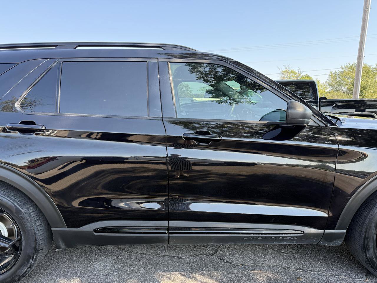Used 2021 Ford Explorer XLT w/ Equipment Group 202A RWD image 42