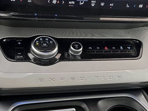 Certified 2025 Ford Expedition Active RWD image 28
