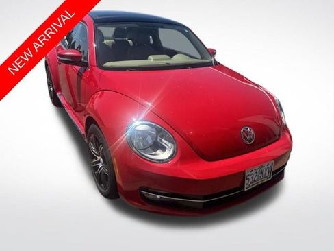 Used 2014 Volkswagen Beetle TDI FWD image 1