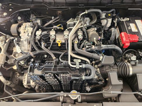 Used 2024 Nissan Altima 2.5 SV FWD image 33