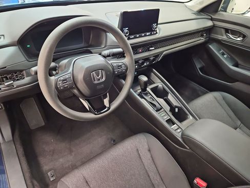 Certified 2025 Honda Accord SE image 19