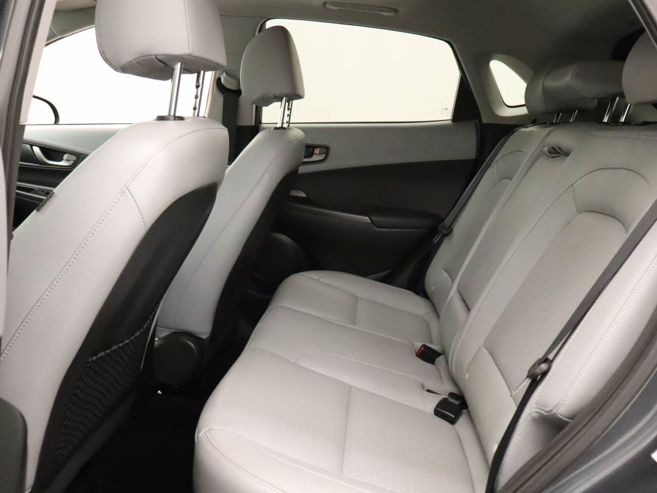 Used 2018 Hyundai Kona Limited AWD/4WD image 16