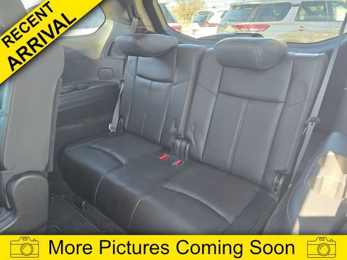Used 2019 Nissan Pathfinder Platinum image 7