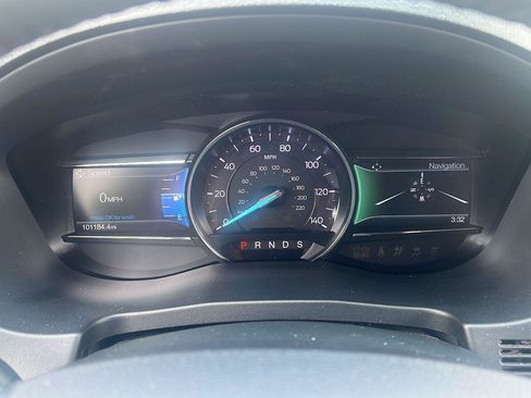 Used 2018 Ford Explorer Limited w/ Equipment Group 301A AWD/4WD image 20