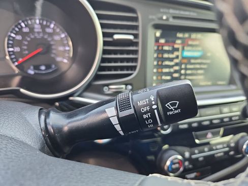 Used 2015 Kia Optima SX image 24