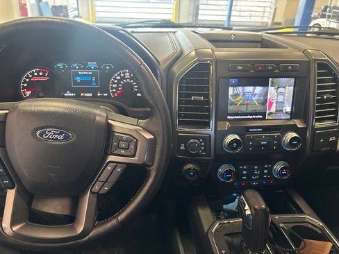 Used 2019 Ford F150 Lariat w/ Equipment Group 502A Luxury AWD/4WD image 5