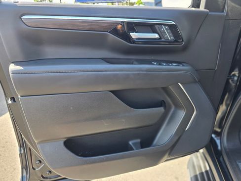 Used 2025 Chevrolet Tahoe LT AWD/4WD image 22