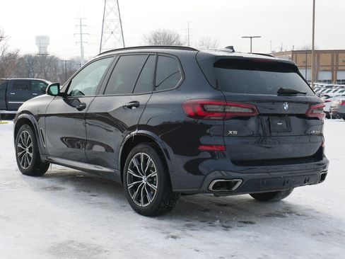 Used 2022 BMW X5 M50i image 4