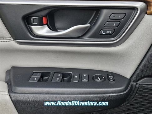 Certified 2017 Honda CR-V Touring image 24