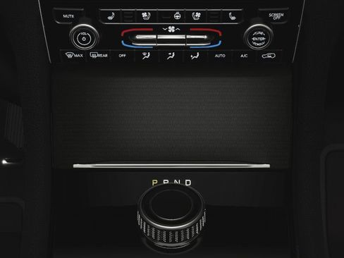 Used 2025 Jeep Grand Cherokee Limited w/ Luxury Tech Group II image 23