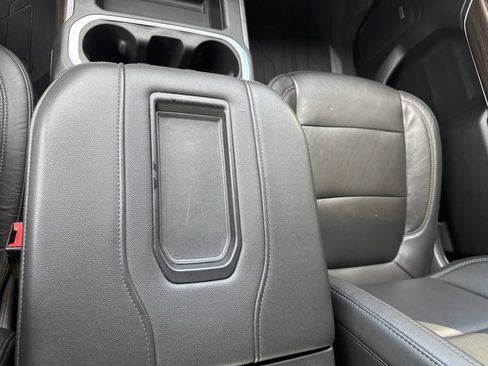 Used 2019 Chevrolet Silverado 1500 LT Trail Boss AWD/4WD image 27