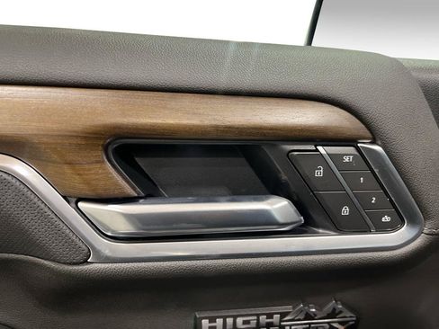 New 2026 Chevrolet Silverado 1500 High Country AWD/4WD image 16