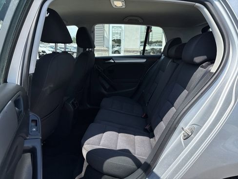 Used 2013 Volkswagen Golf 4-Door image 21