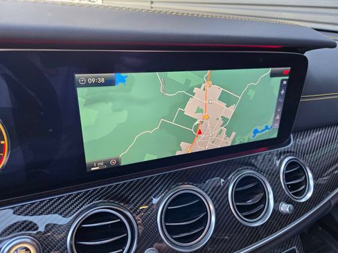 Used 2018 Mercedes-Benz E 63 AMG S image 21