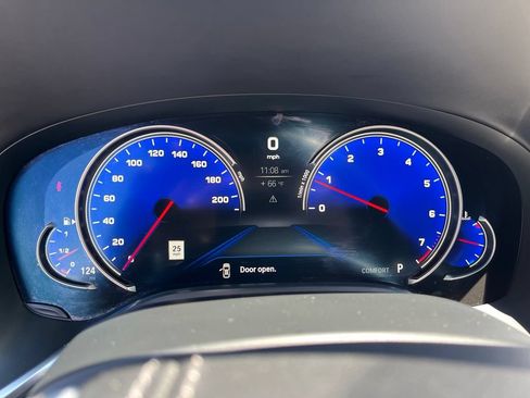 Used 2018 BMW 750i xDrive AWD/4WD image 38
