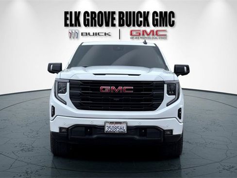 Used 2025 GMC Sierra 1500 Elevation w/ Elevation Premium Package image 9