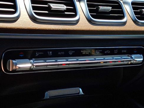 Used 2022 Mercedes-Benz GLS 450 4MATIC image 14