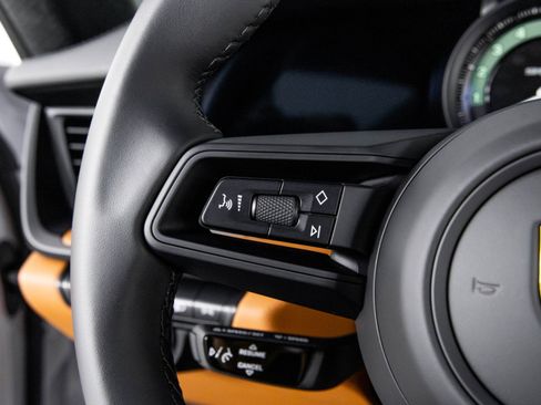 Used 2024 Porsche 911 GT3 RS image 19