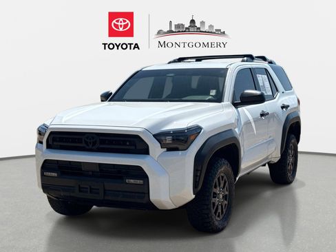 Used 2025 Toyota 4Runner SR5 AWD/4WD image 7