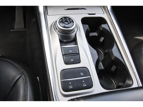 Used 2022 Ford Explorer XLT w/ Equipment Group 202A RWD image 28