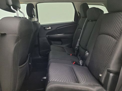 Used 2018 Dodge Journey SE w/ Popular Equipment Group FWD image 18