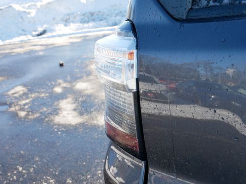 Used 2019 Toyota 4Runner SR5 Premium image 17