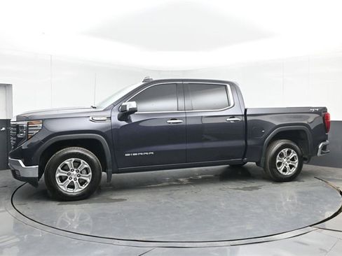 Used 2024 GMC Sierra 1500 SLT image 1