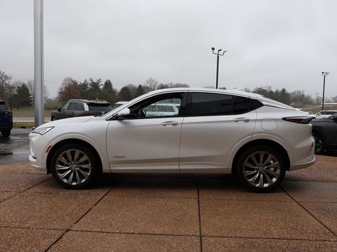 Used 2025 Buick Envista Avenir image 3