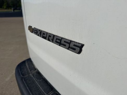 Used 2025 Chevrolet Express 2500 Extended w/ Driver Convenience Package RWD image 7