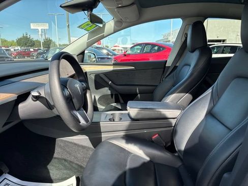 Used 2023 Tesla Model Y AWD image 14