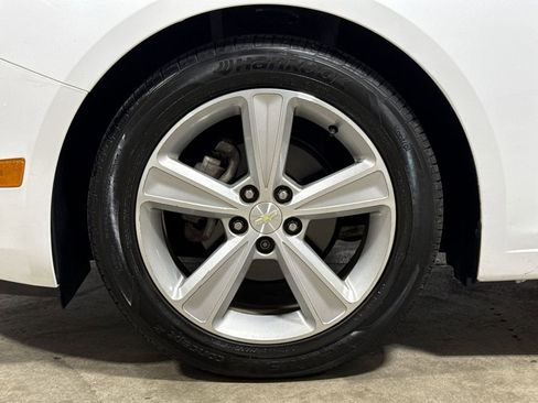 Used 2015 Chevrolet Cruze LT FWD image 25