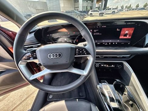 Used 2025 Audi Q5 Premium Plus w/ Premium Plus AWD/4WD image 14
