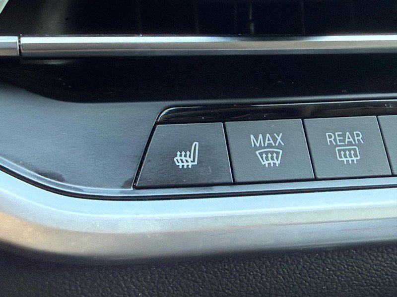 Used 2020 BMW X7 xDrive40i w/ Cold Weather Package AWD/4WD image 26