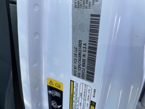 Used 2021 Jeep Gladiator Sport image 12