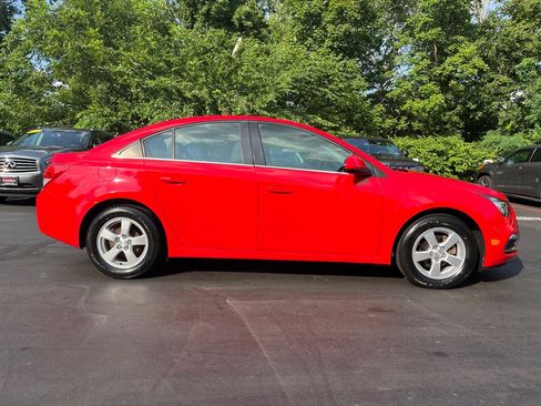 Used 2016 Chevrolet Cruze LT w/ Technology Package image 5