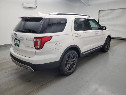Used 2016 Ford Explorer Limited w/ Equipment Group 301A FWD image 10