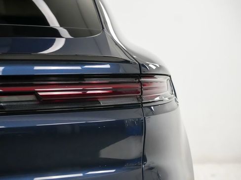 Certified 2024 Porsche Cayenne Coupe AWD/4WD image 12
