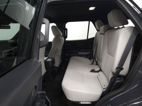 Certified 2025 Toyota 4Runner SR5 AWD/4WD image 5