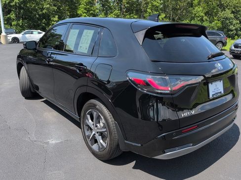 Used 2025 Honda HR-V EX-L image 3