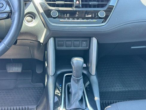 Certified 2023 Toyota Corolla Cross LE w/ Moonroof Package AWD/4WD image 15