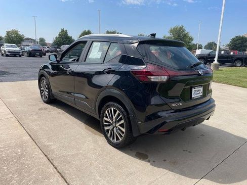 Used 2021 Nissan Kicks SV FWD image 7