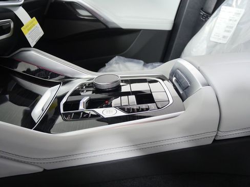 New 2026 BMW X6 xDrive40i image 22