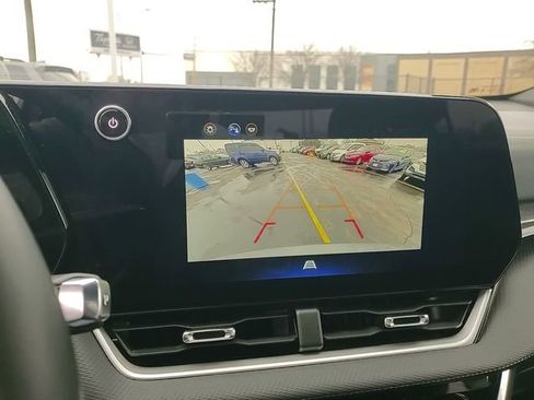 Used 2025 Chevrolet Equinox LT image 18