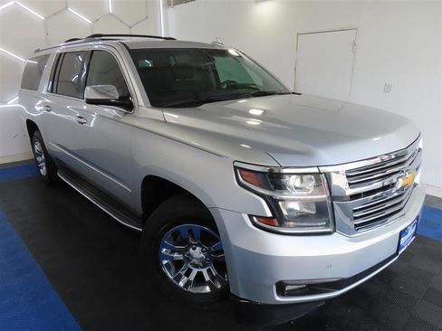 Used 2016 Chevrolet Suburban LTZ AWD/4WD image 5