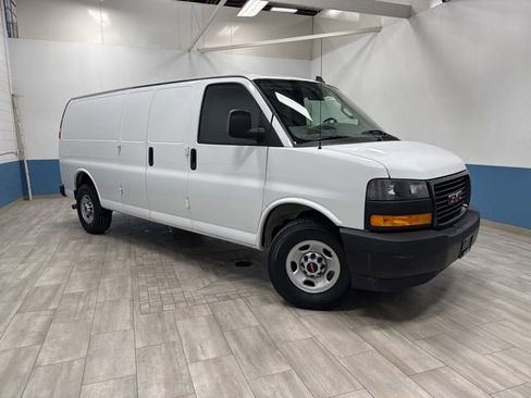 Used 2022 GMC Savana 2500 Extended RWD image 1